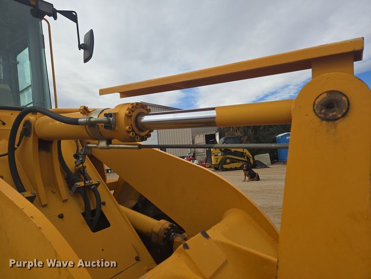 image for item DT7022 2002 Hyundai HL730XTD-3 wheel loader