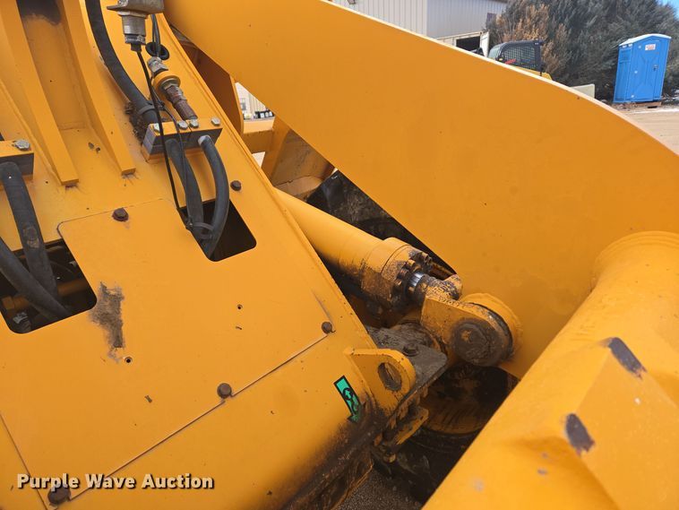 image for item DT7022 2002 Hyundai HL730XTD-3 wheel loader