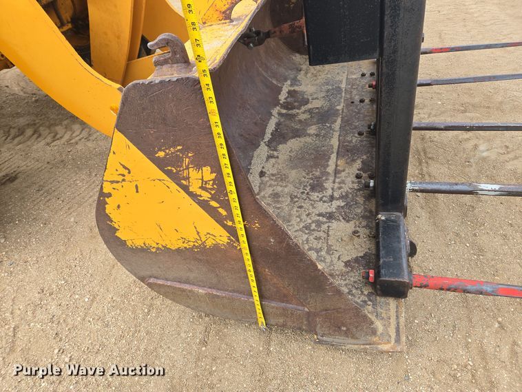 image for item DT7022 2002 Hyundai HL730XTD-3 wheel loader