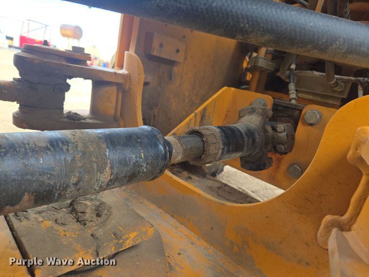 image for item DT7022 2002 Hyundai HL730XTD-3 wheel loader