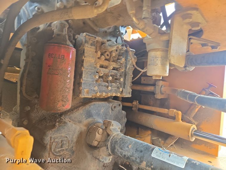 image for item DT7022 2002 Hyundai HL730XTD-3 wheel loader