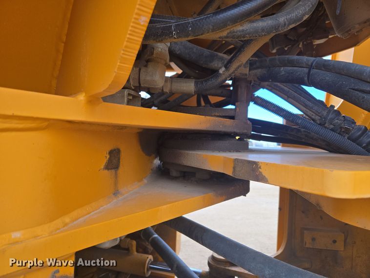 image for item DT7022 2002 Hyundai HL730XTD-3 wheel loader