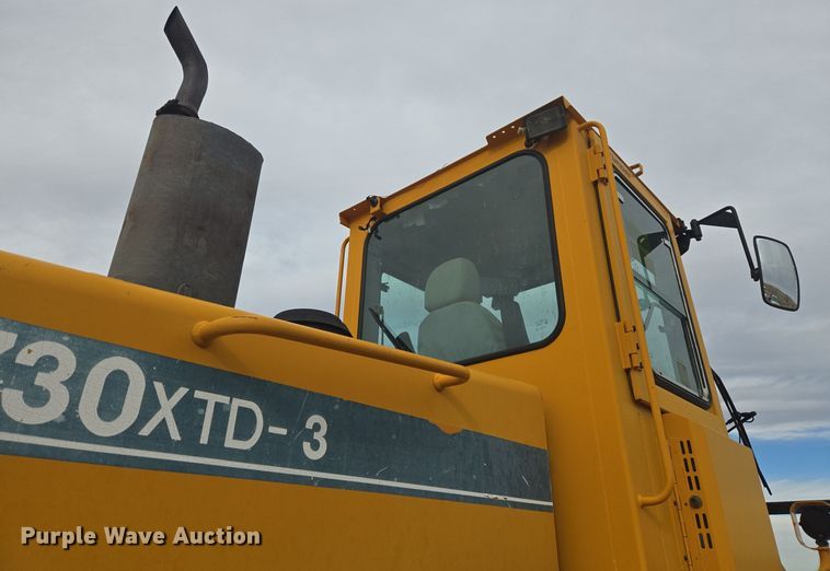 image for item DT7022 2002 Hyundai HL730XTD-3 wheel loader
