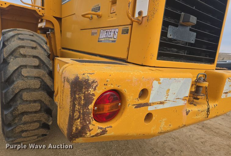 image for item DT7022 2002 Hyundai HL730XTD-3 wheel loader