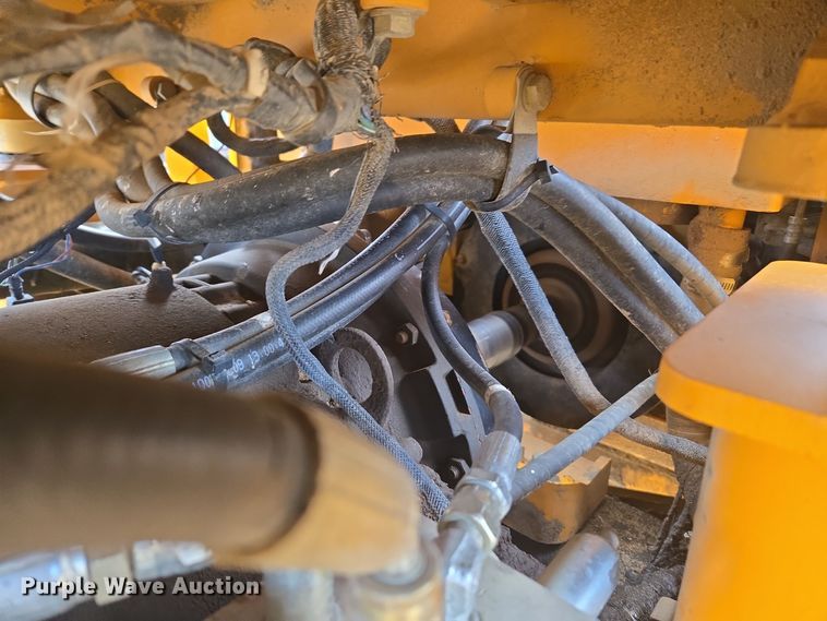 image for item DT7022 2002 Hyundai HL730XTD-3 wheel loader