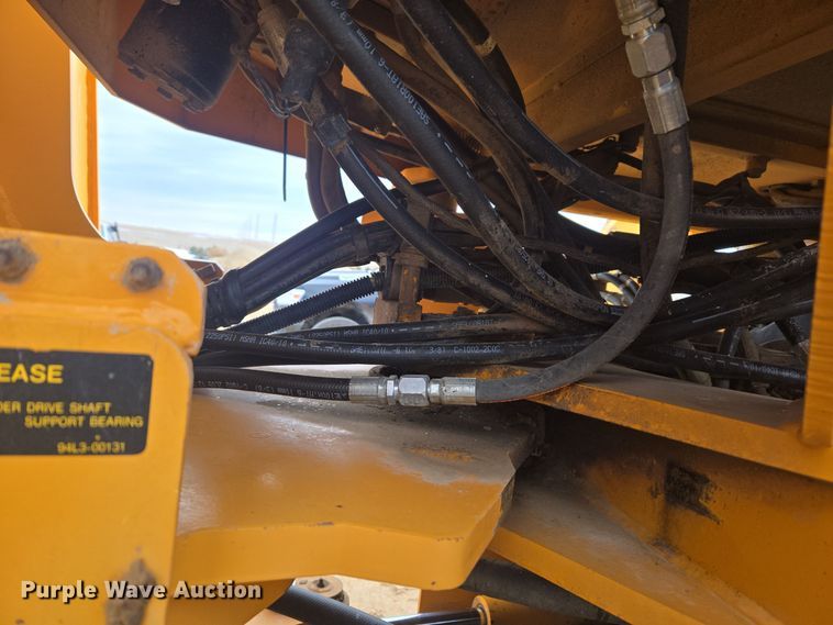 image for item DT7022 2002 Hyundai HL730XTD-3 wheel loader