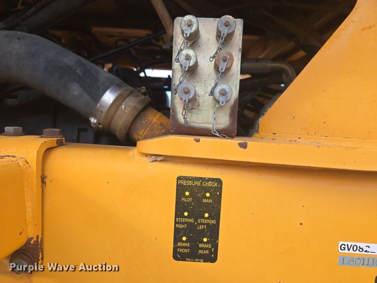 image for item DT7022 2002 Hyundai HL730XTD-3 wheel loader