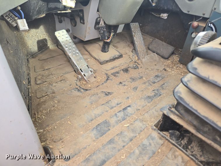 image for item DT7022 2002 Hyundai HL730XTD-3 wheel loader