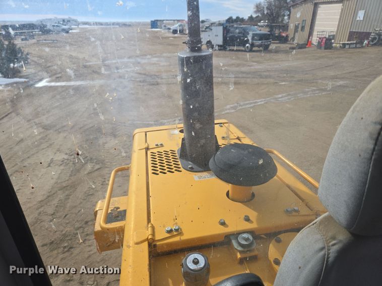 image for item DT7022 2002 Hyundai HL730XTD-3 wheel loader