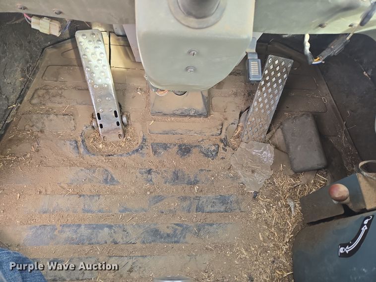 image for item DT7022 2002 Hyundai HL730XTD-3 wheel loader