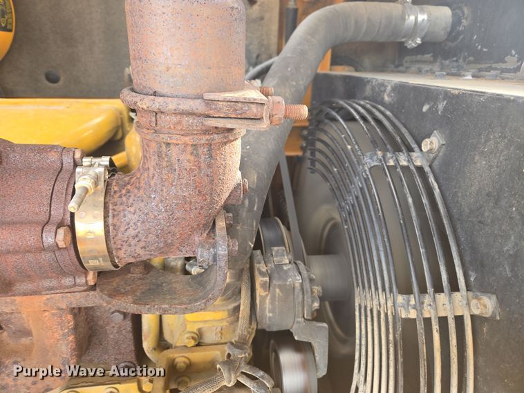 image for item DT7022 2002 Hyundai HL730XTD-3 wheel loader