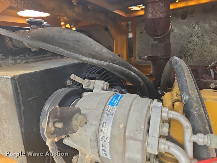 image for item DT7022 2002 Hyundai HL730XTD-3 wheel loader