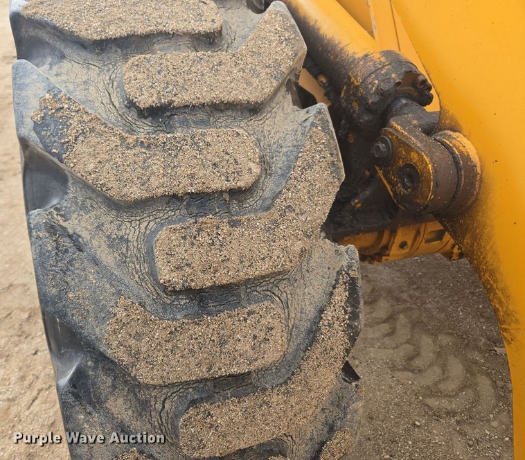 image for item DT7022 2002 Hyundai HL730XTD-3 wheel loader