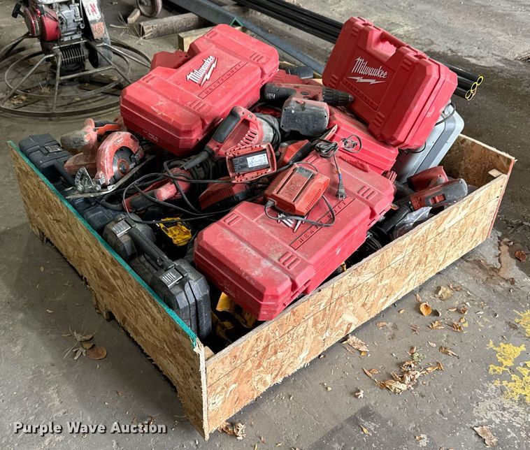 image for item DW2393 Tools