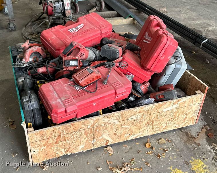 image for item DW2393 Tools