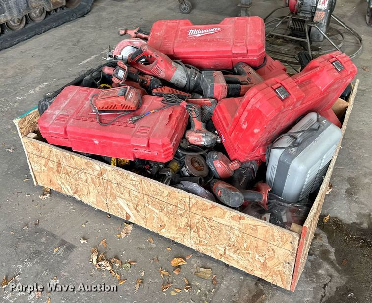 image for item DW2393 Tools