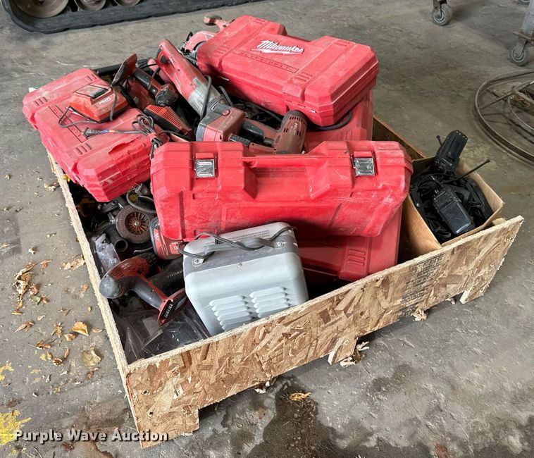 image for item DW2393 Tools