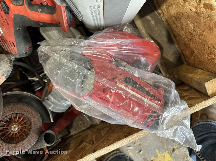 image for item DW2393 Tools