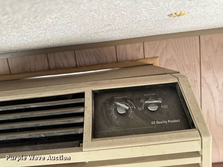 image for item DW2394 1990 MFEI MF1036 office trailer 