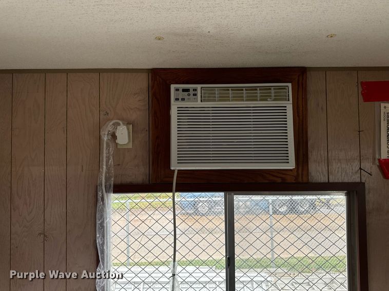 image for item DW2394 1990 MFEI MF1036 office trailer 