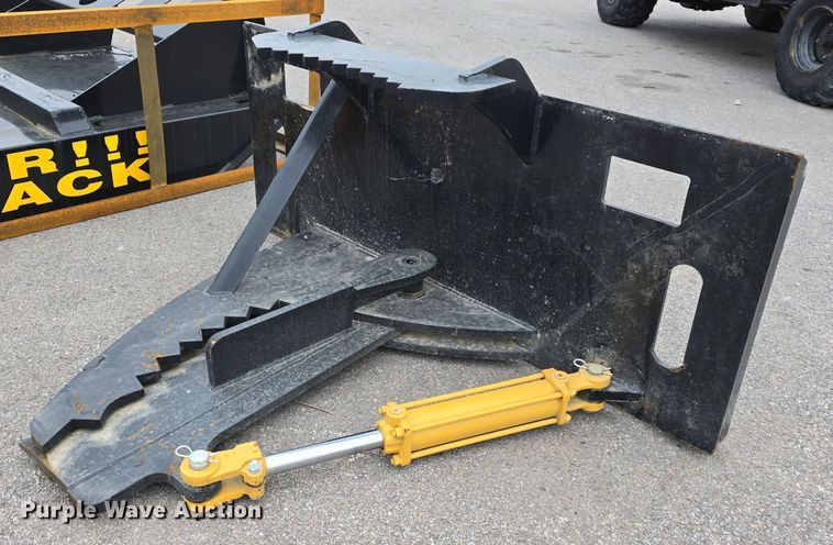 image for item DW3041 Skid steer attachments