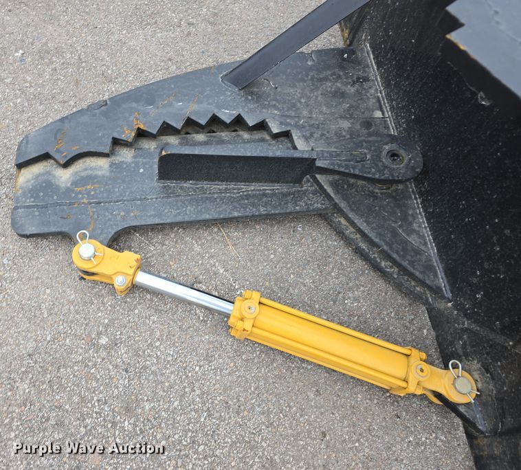 image for item DW3041 Skid steer attachments