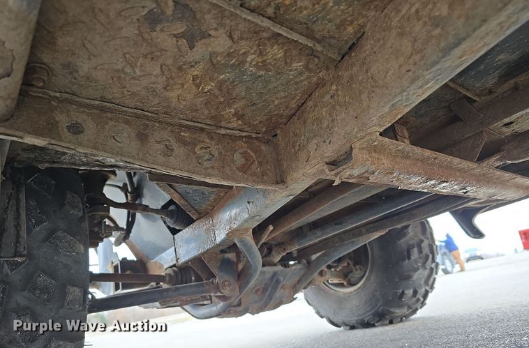 image for item DW3042 2007 Kawasaki 3010 Mule utility vehicle