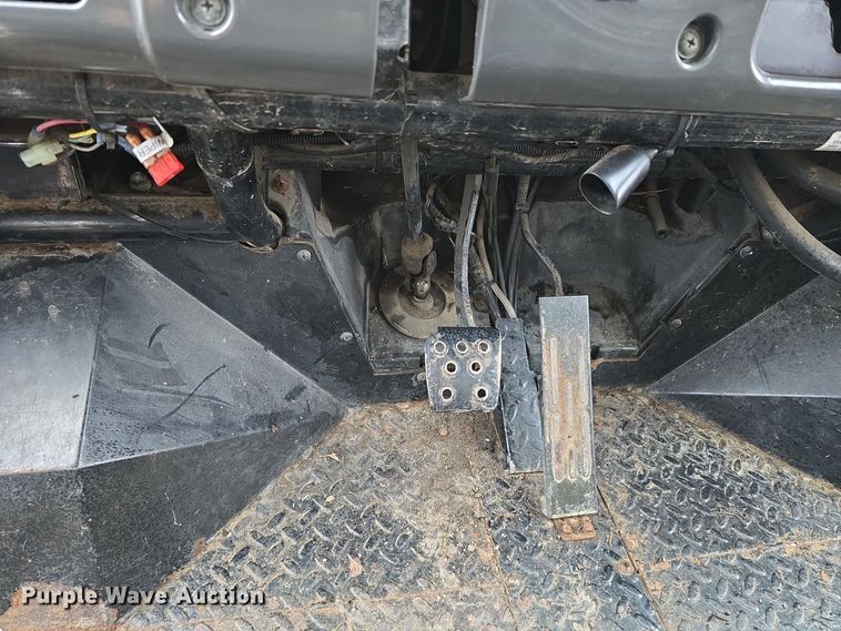 image for item DW3042 2007 Kawasaki 3010 Mule utility vehicle