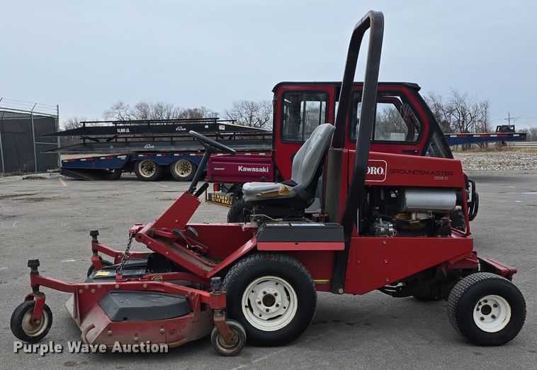 image for item DW3043 Toro Groundsmaster 328-D lawn mower