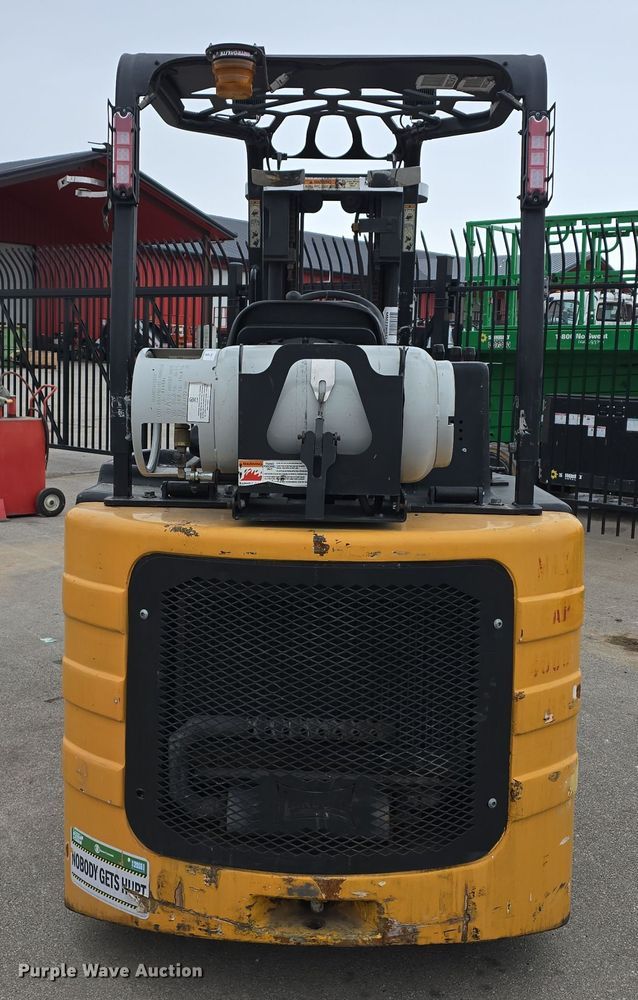 image for item DW3044 Landoll B40-IC forklift