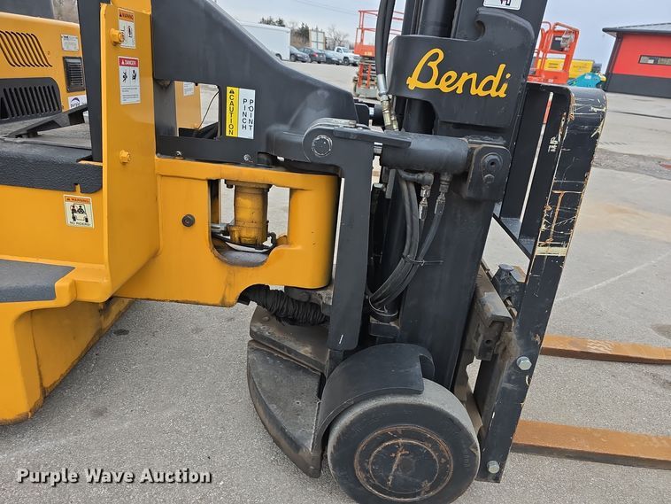 image for item DW3044 Landoll B40-IC forklift