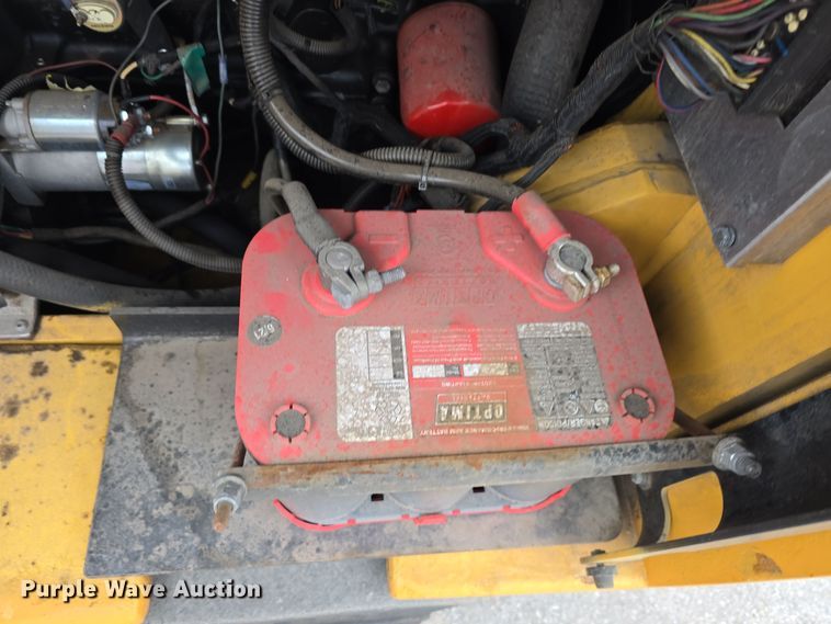 image for item DW3044 Landoll B40-IC forklift