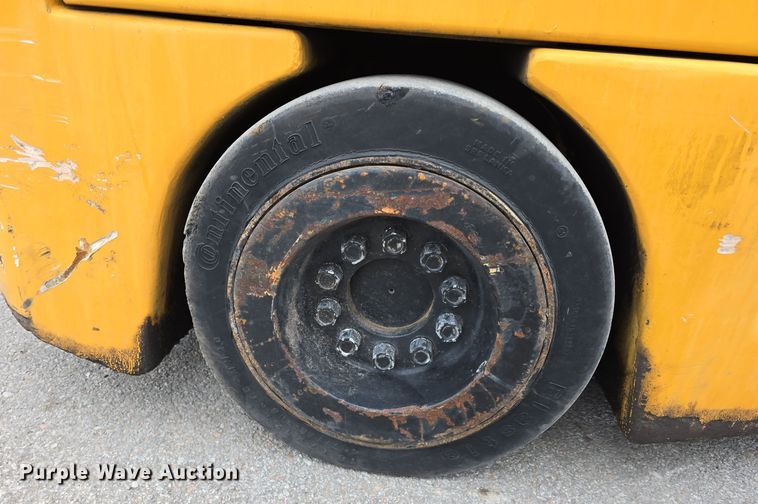 image for item DW3044 Landoll B40-IC forklift