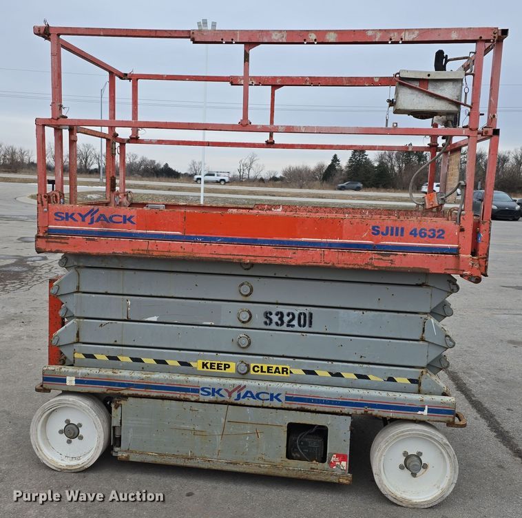 image for item DW3049 2008 Skyjack SJIII 4632 scissor lift