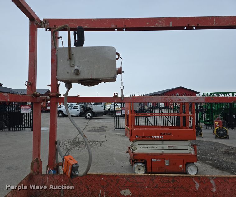 image for item DW3049 2008 Skyjack SJIII 4632 scissor lift