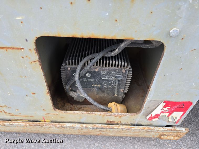 image for item DW3049 2008 Skyjack SJIII 4632 scissor lift