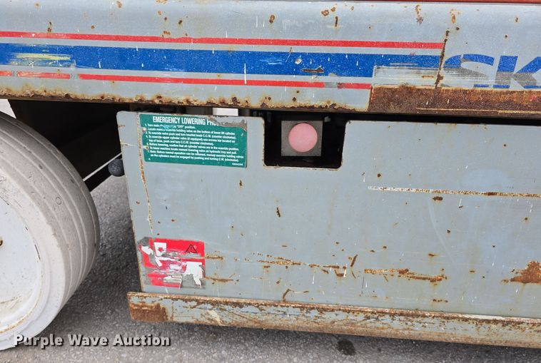 image for item DW3049 2008 Skyjack SJIII 4632 scissor lift