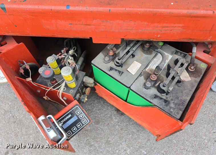 image for item DW3050 2015 Snorkel S3219E scissor lift