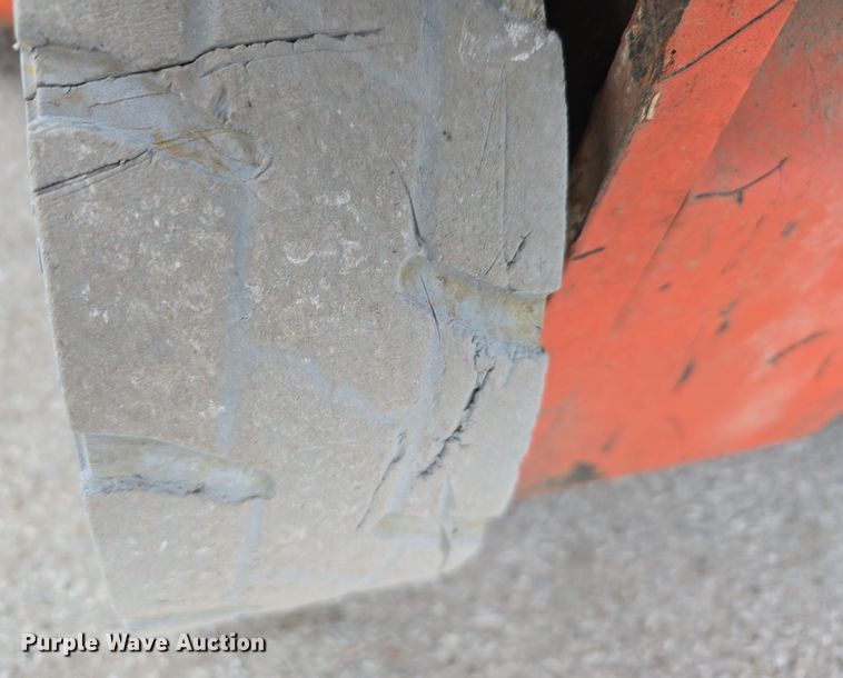 image for item DW3050 2015 Snorkel S3219E scissor lift