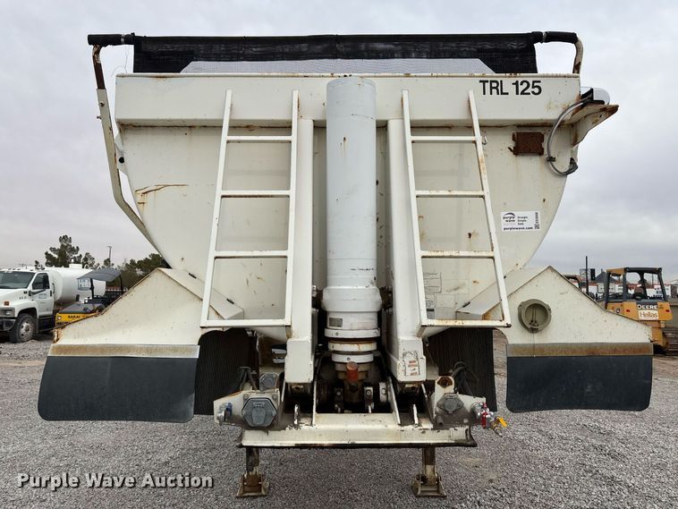 image for item EE0008 2007 Ranch Mfg end dump trailer