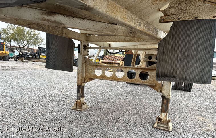 image for item EE0008 2007 Ranch Mfg end dump trailer