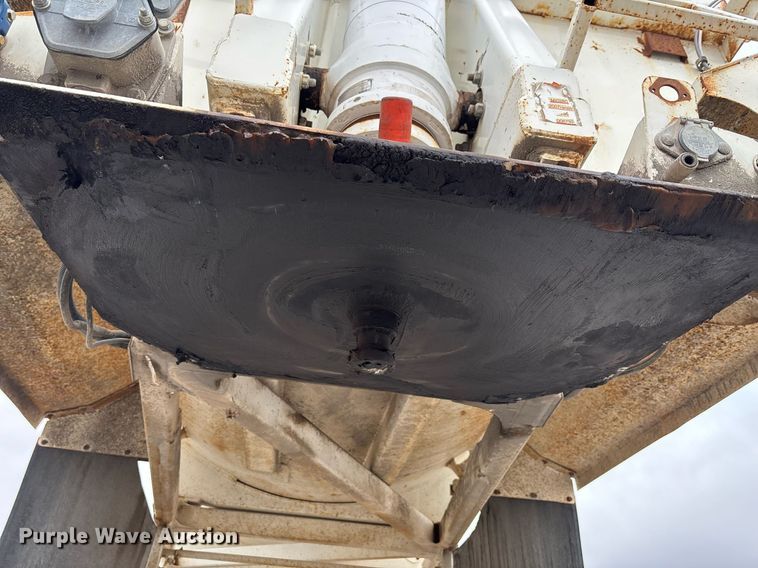 image for item EE0008 2007 Ranch Mfg end dump trailer