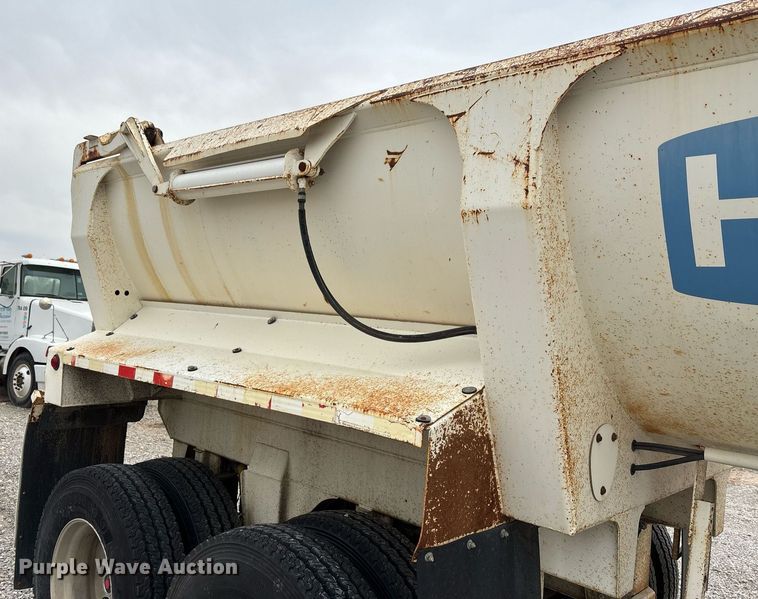 image for item EE0008 2007 Ranch Mfg end dump trailer