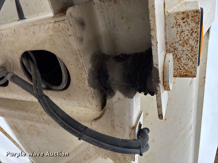 image for item EE0008 2007 Ranch Mfg end dump trailer