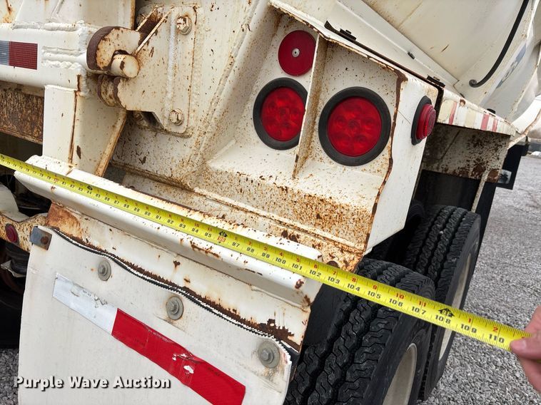 image for item EE0008 2007 Ranch Mfg end dump trailer