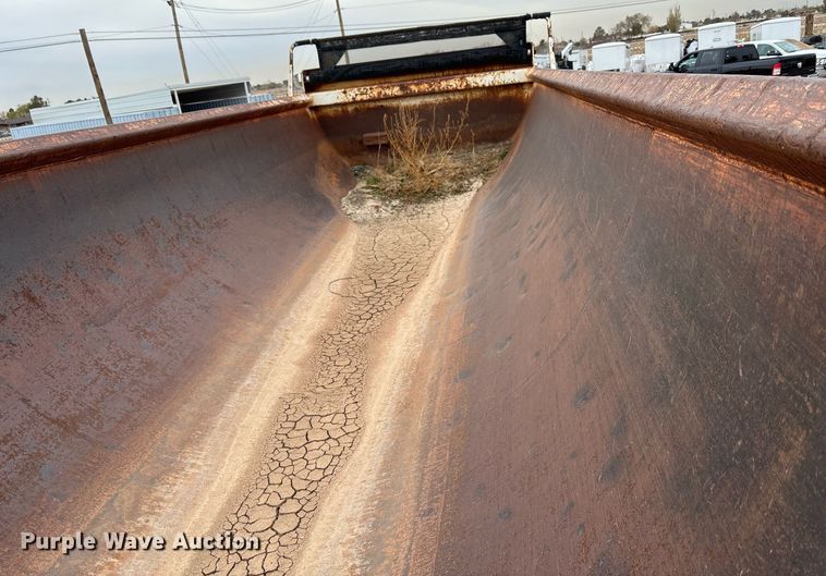 image for item EE0008 2007 Ranch Mfg end dump trailer