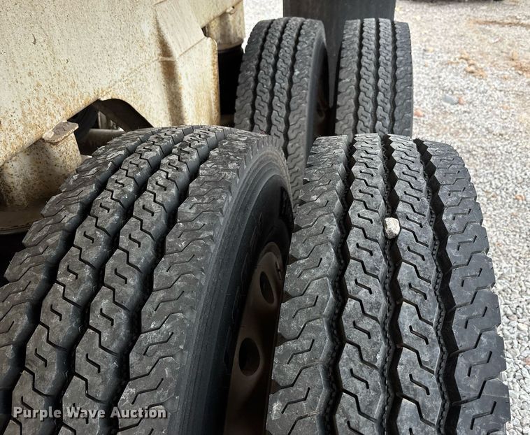 image for item EE0008 2007 Ranch Mfg end dump trailer