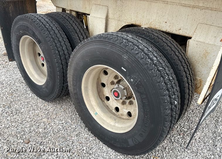 image for item EE0008 2007 Ranch Mfg end dump trailer