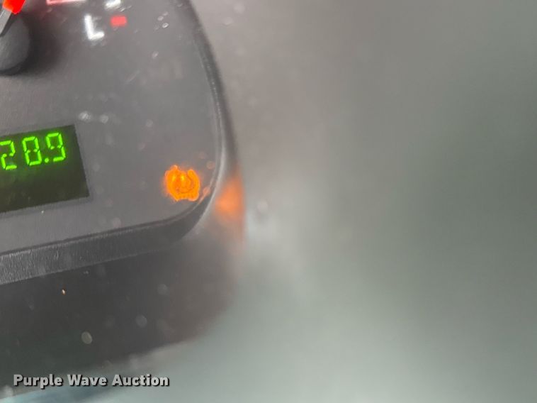 image for item EG2328 2008 Ford E350 Super Duty van with bucket lift