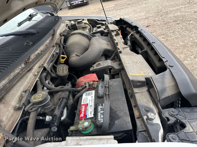 image for item EG2328 2008 Ford E350 Super Duty van with bucket lift